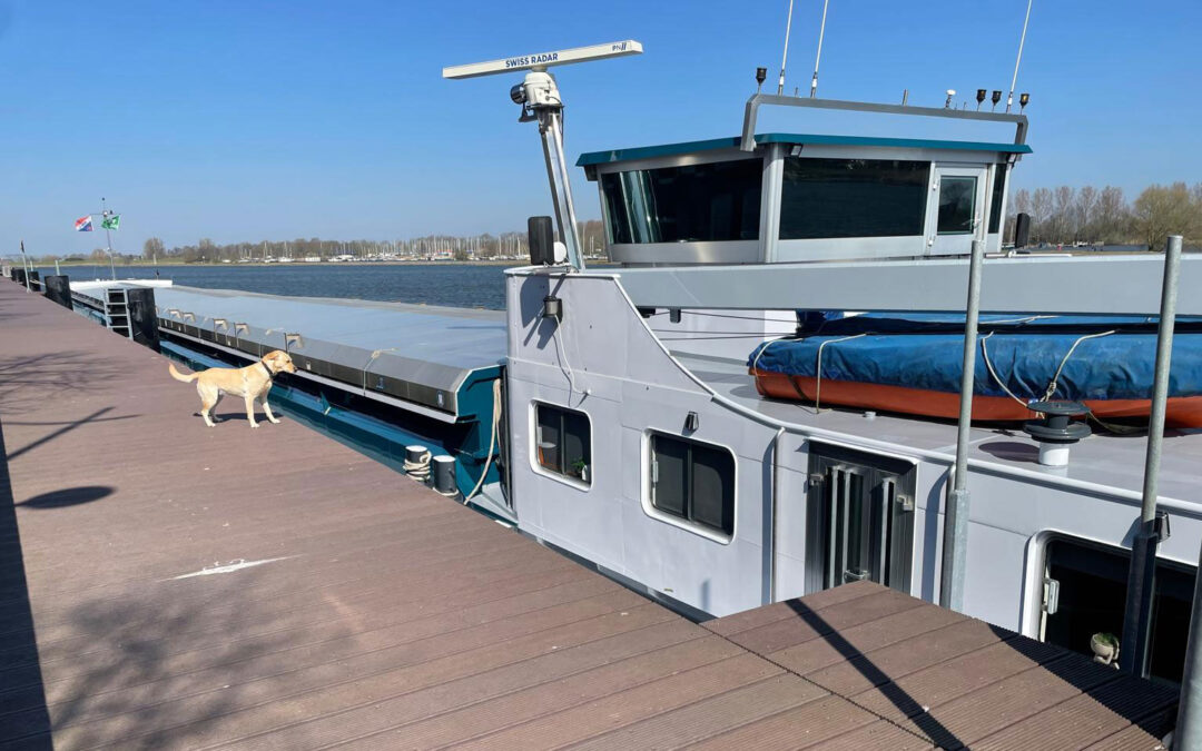 Steigers in de IJsselhaven te Kampen